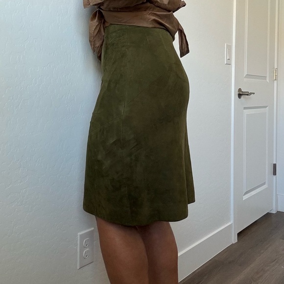 VTG No Label or Tags Olive Green Suede Leather Pencil Skirt - Picture 3 of 12